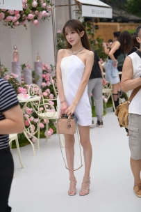 【精选街拍】Vol.2825 甜美白色连衣裙 [77P-1.56GB]