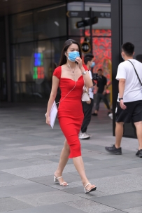 【精选街拍】Vol.2367 火红毛线长裙 [76P-1.63GB]