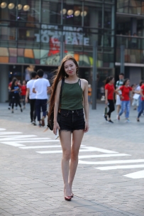 【精选街拍】Vol.2672 高挑牛仔短裤 [55P-791MB]