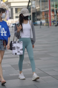 【精选街拍】Vol.2470 蓝色紧身裤美腿 [85P-1.14GB]