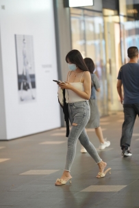 【精选街拍】Vol.2335 牛仔裤美臀好身材 [55P+1V-913MB]